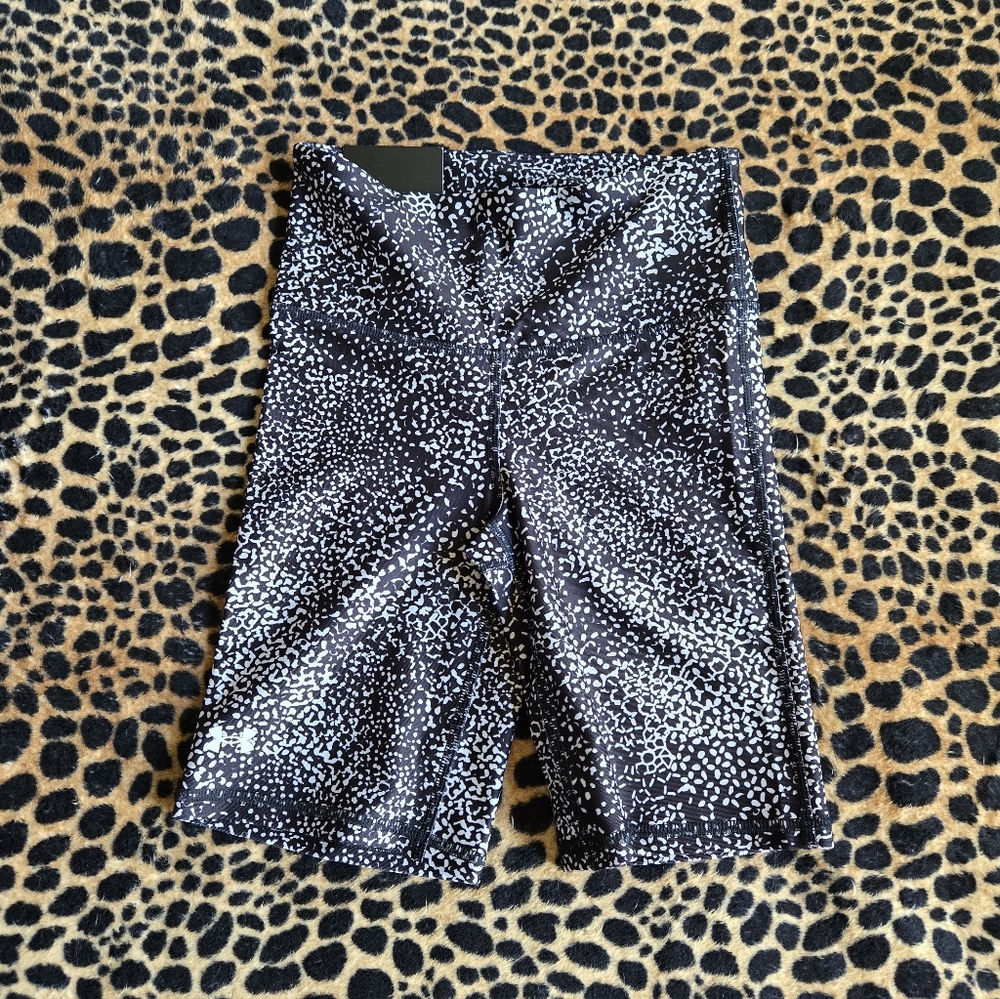 Under Armour bike shorts - Picture 1 of 2